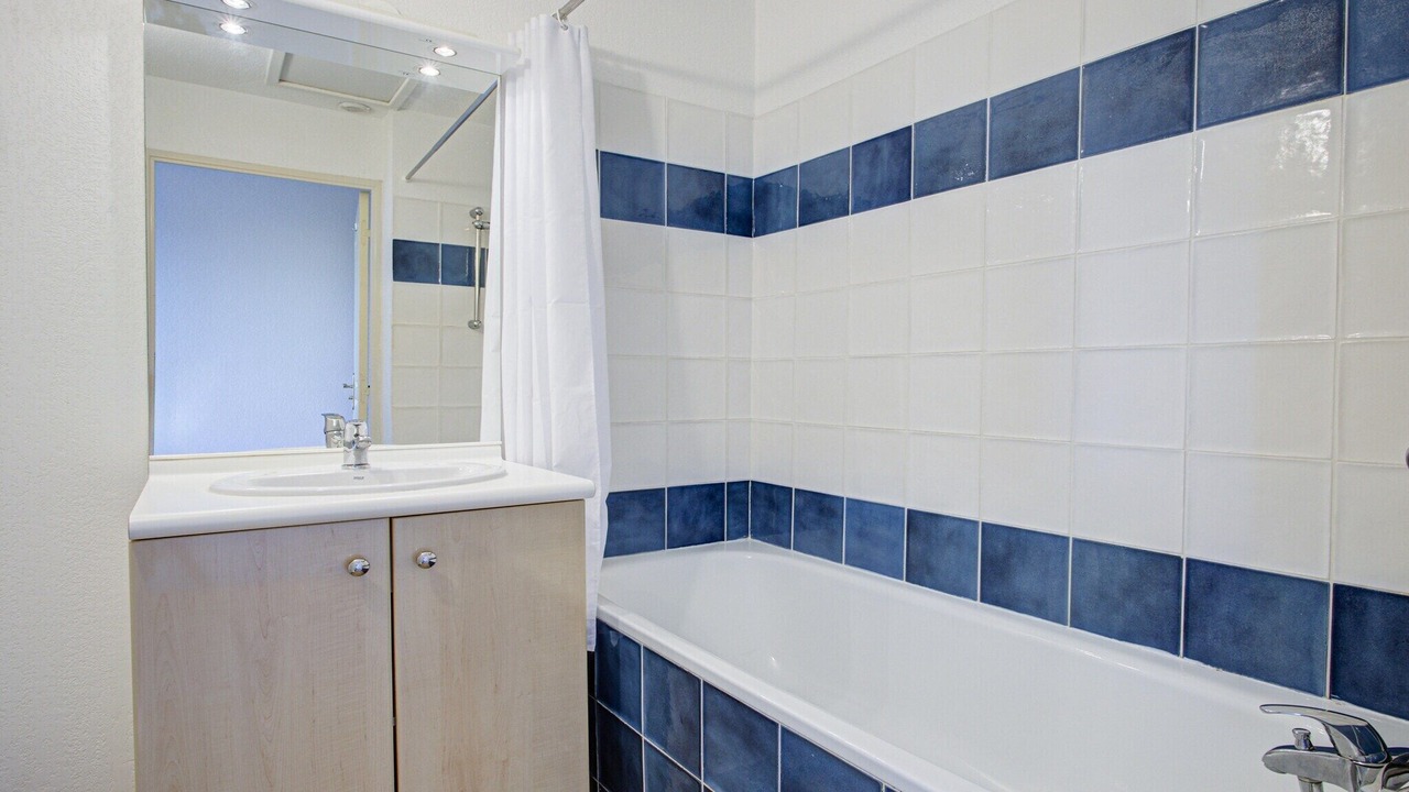 Photo of Bathroom in Homps