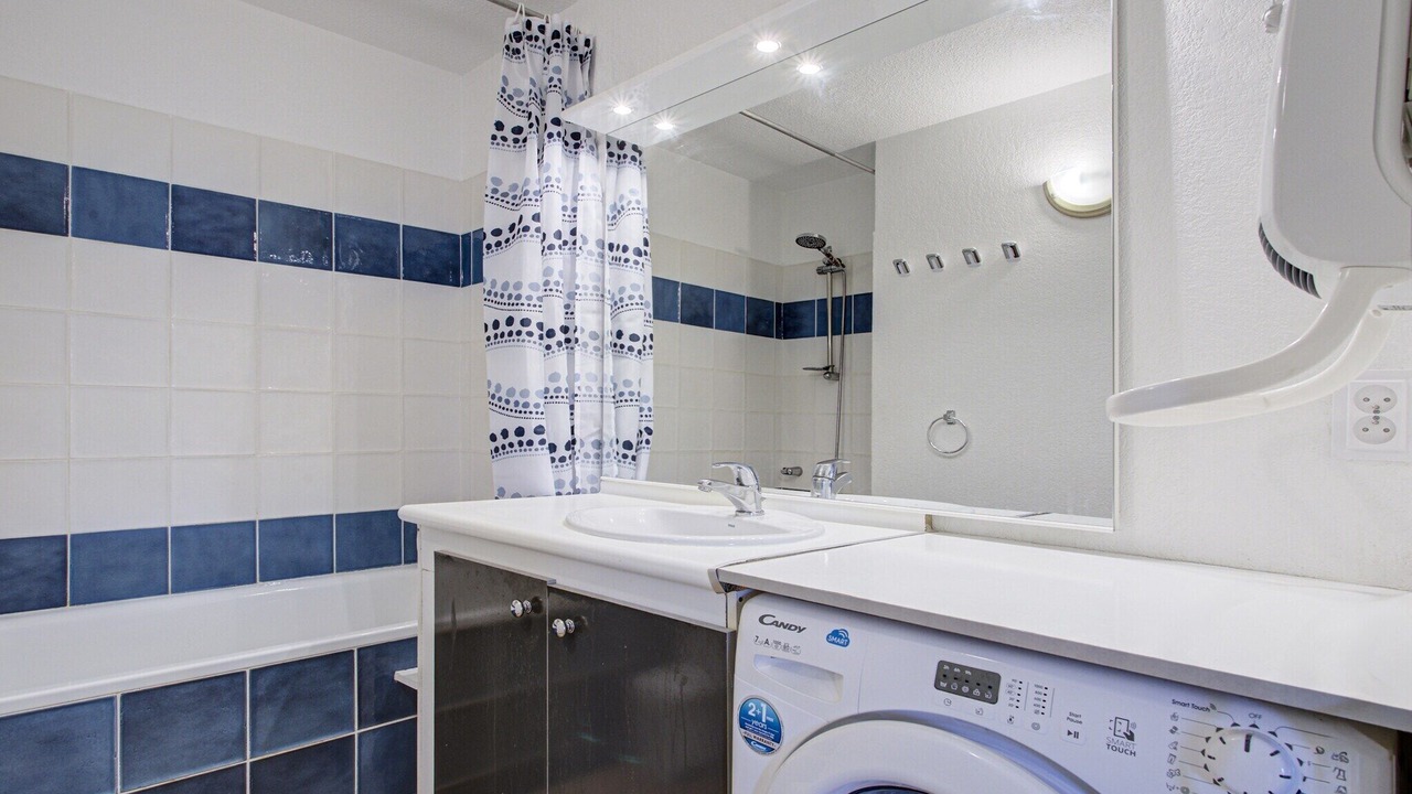 Photo of Bathroom in Homps