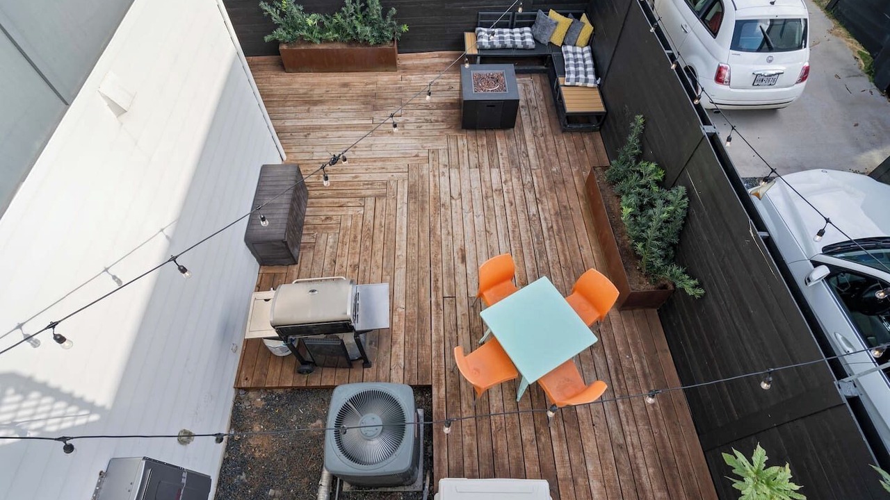 Photo of Outdoor in Montopolis