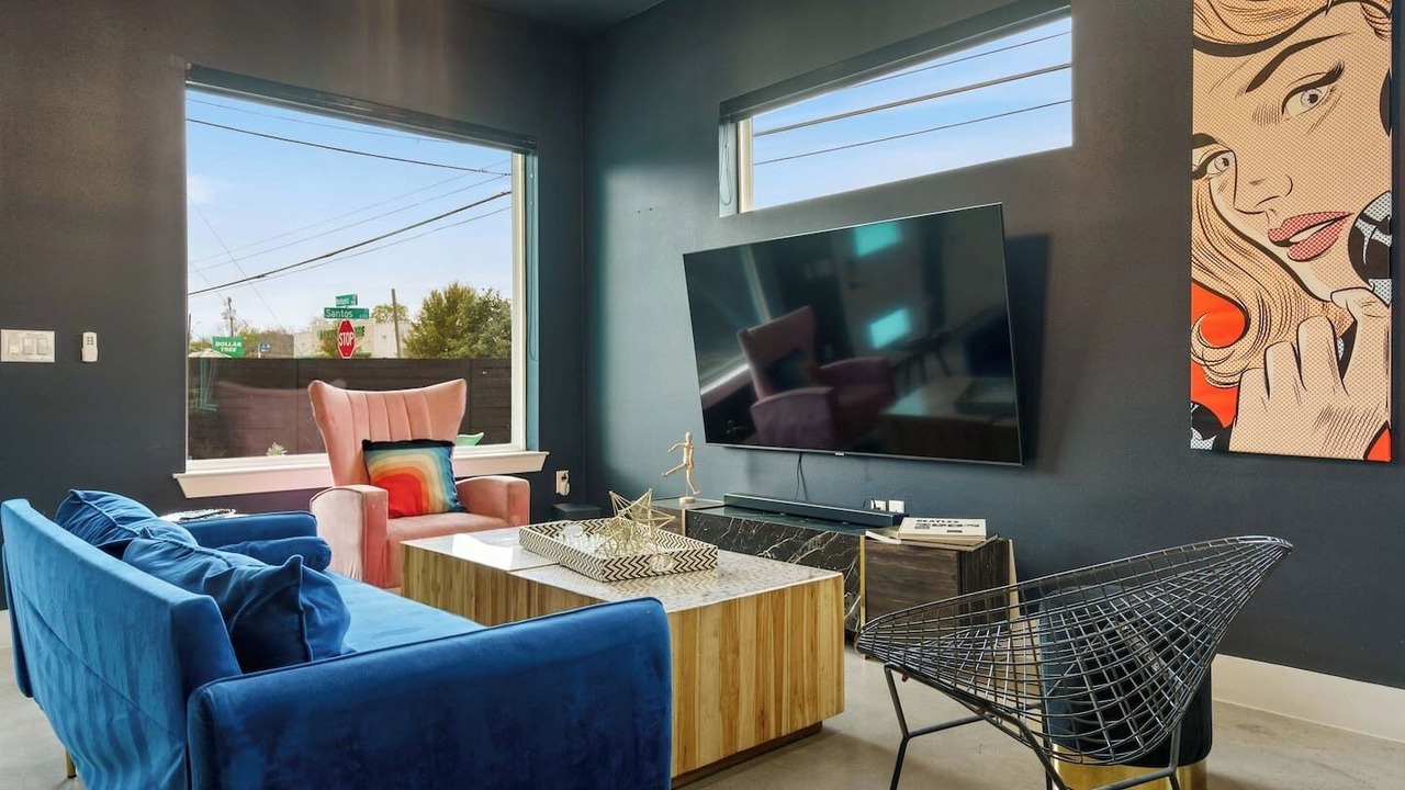 Photo of Livingroom in Montopolis