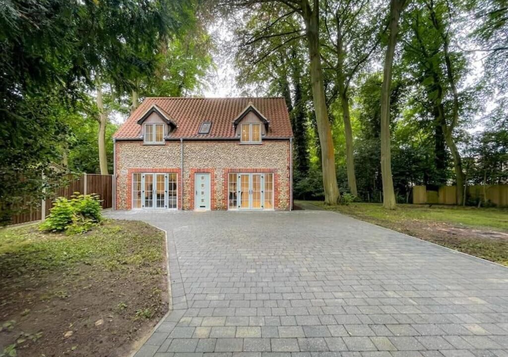 Photo of Outdoor in Holt