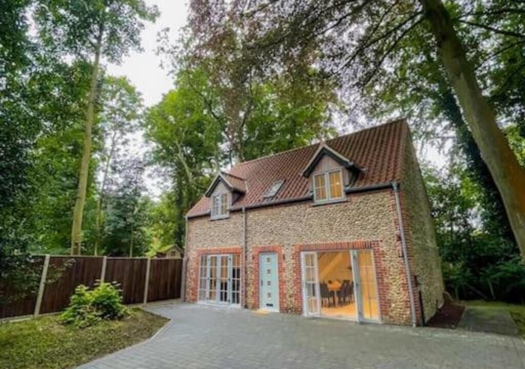 Photo of Outdoor in Holt