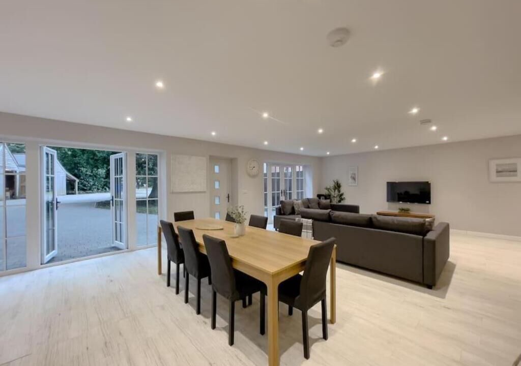 Photo of Others in Holt