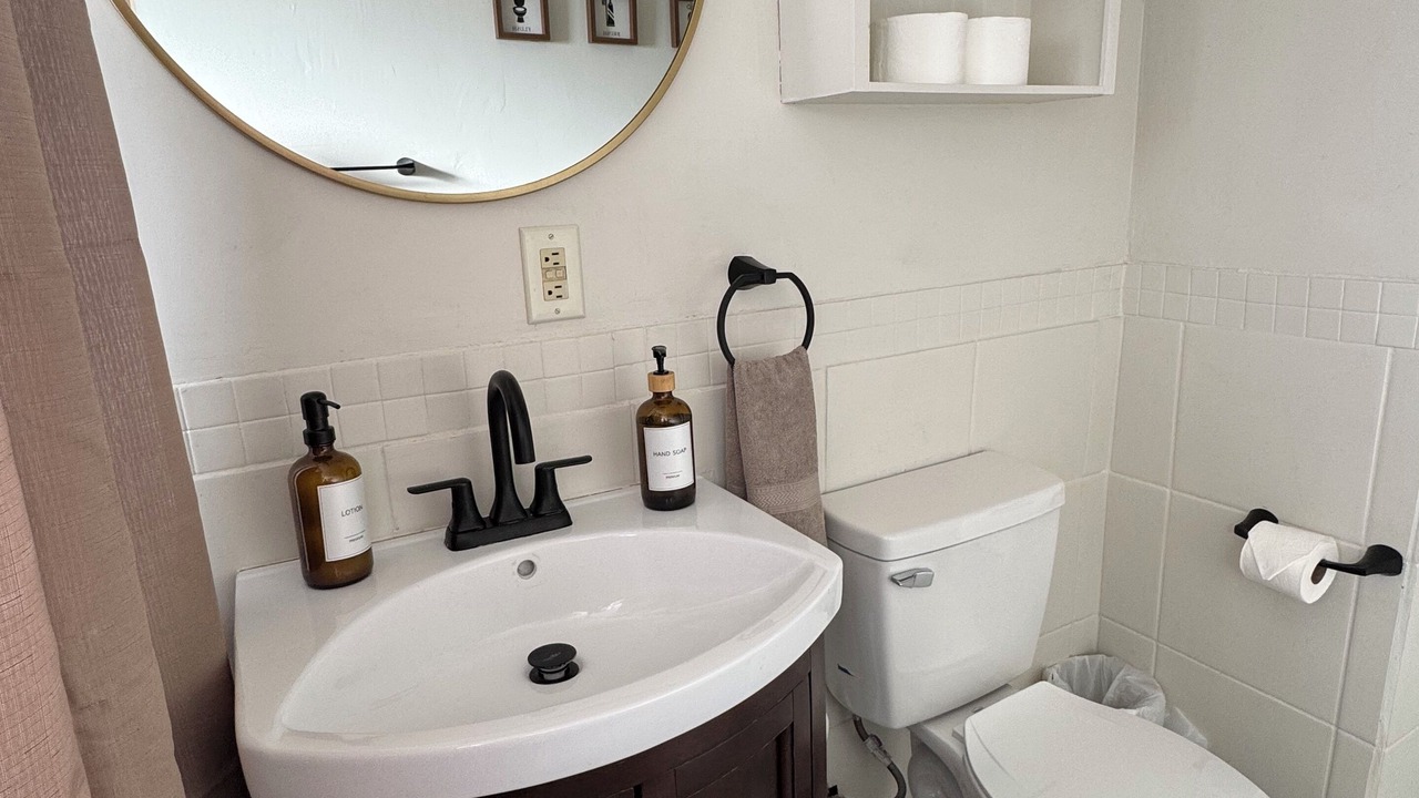 Photo of Bathroom in Snow Heights