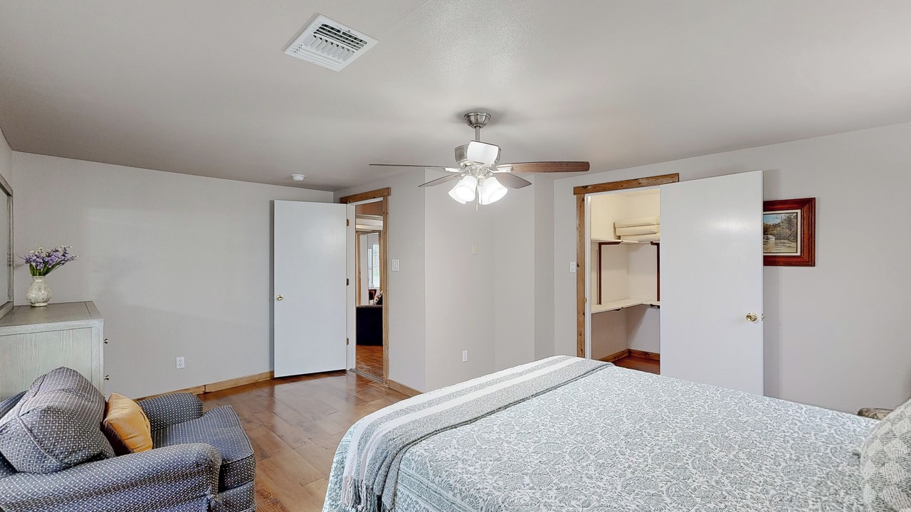 Photo of Bedroom in Bandera