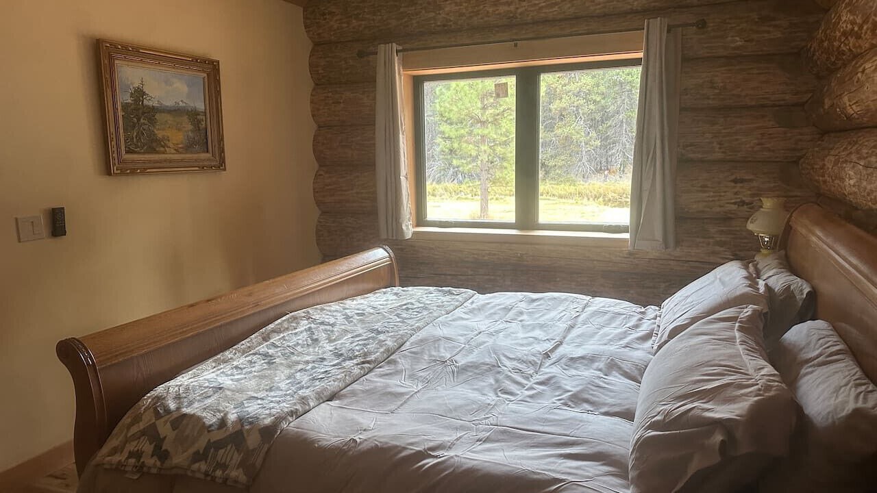 Photo of Bedroom in Three Rivers
