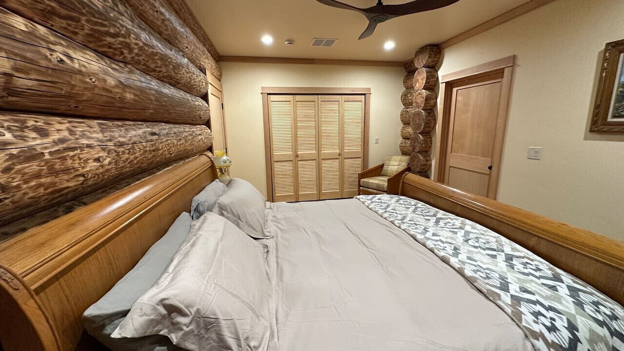 Photo of Bedroom in Three Rivers
