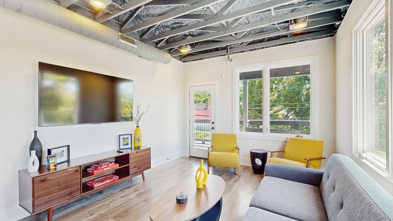 Photo of Livingroom in Northside