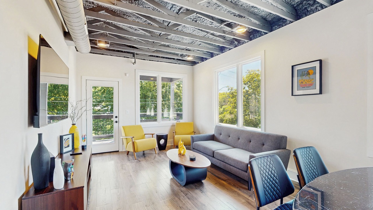 Photo of Livingroom in Northside