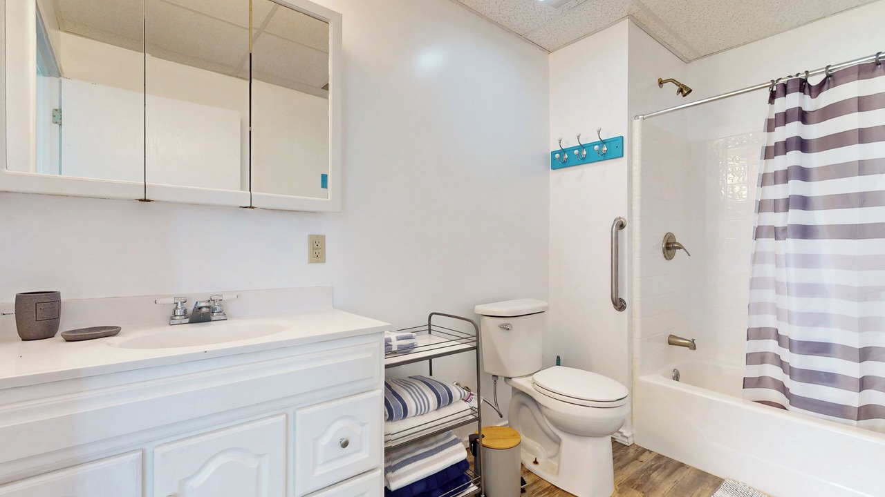 Photo of Bathroom in Ingleside on the Bay