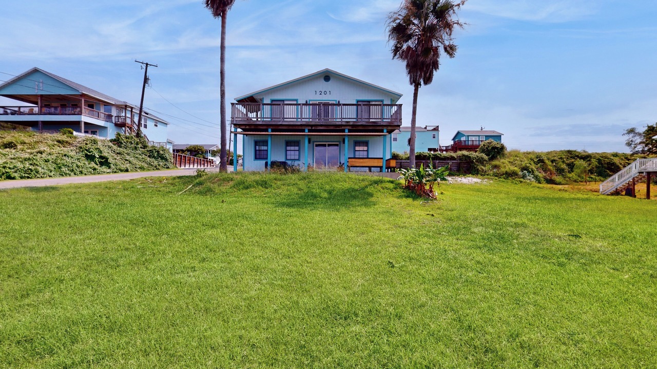 Photo of Outdoor in Ingleside on the Bay