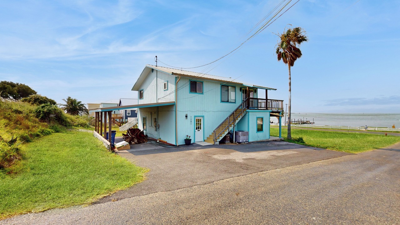 Photo of Outdoor in Ingleside on the Bay