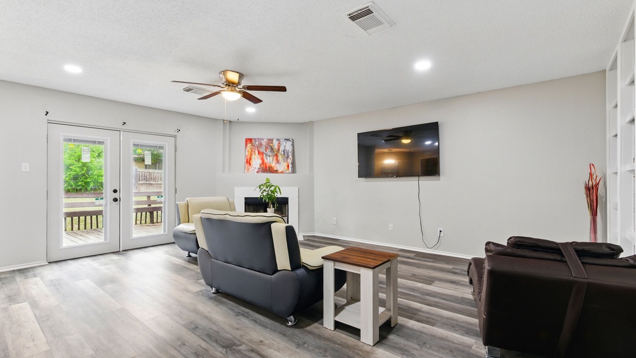 Photo of Livingroom in Schertz
