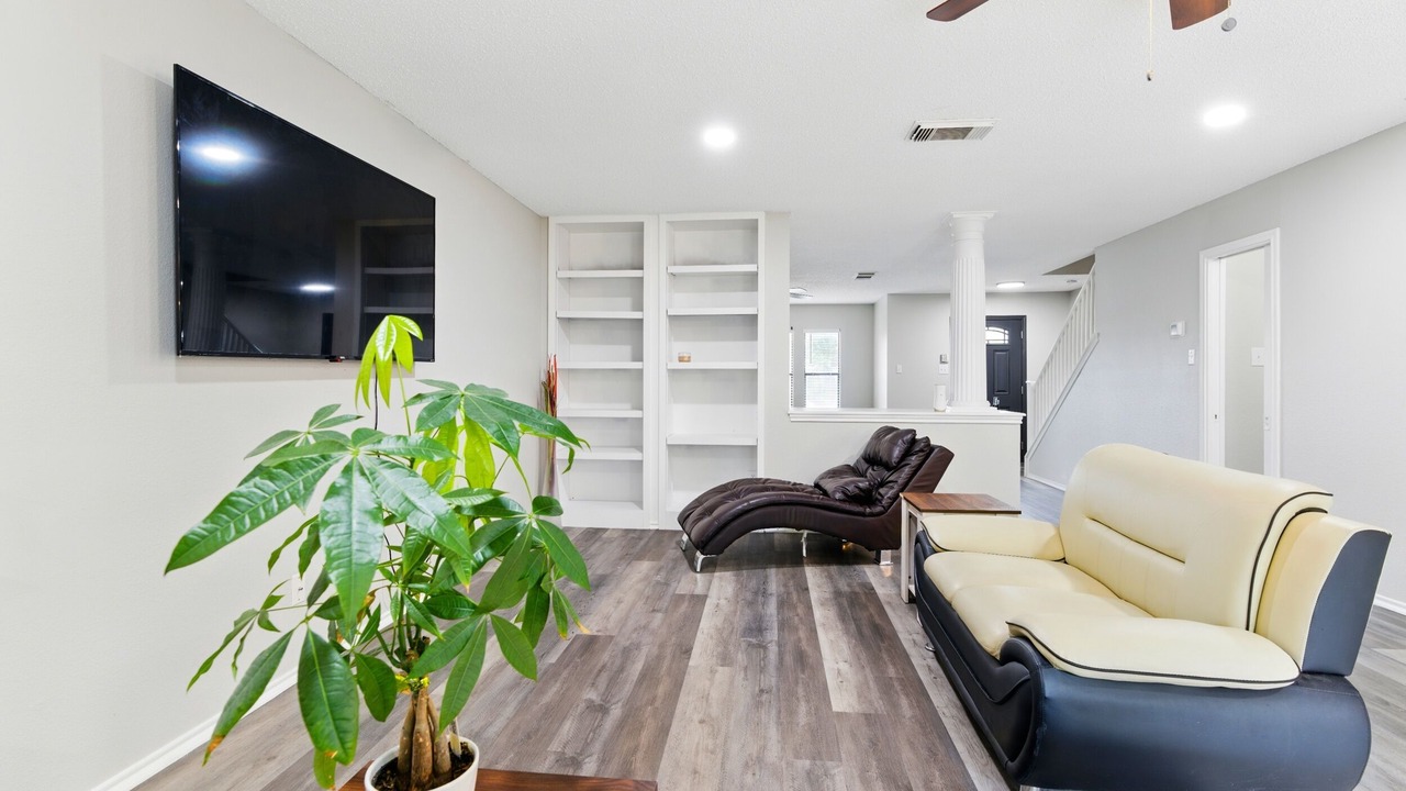 Photo of Livingroom in Schertz