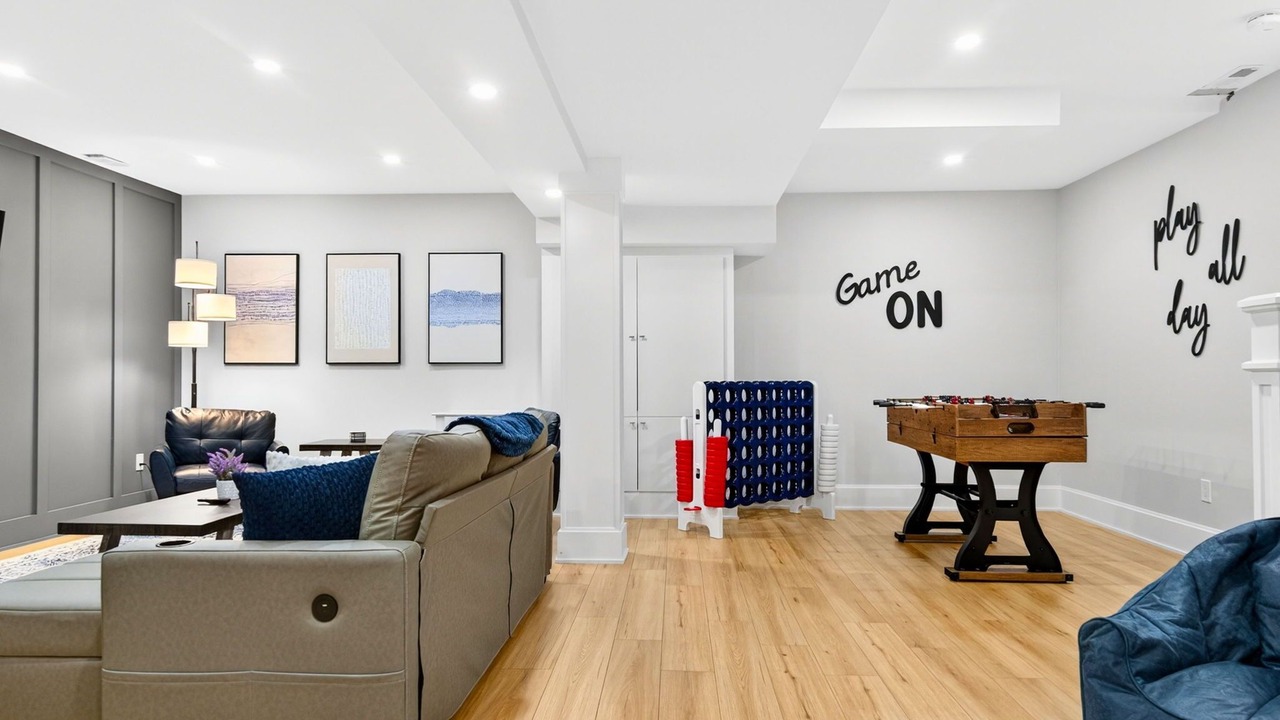 Photo of Livingroom in Somerville