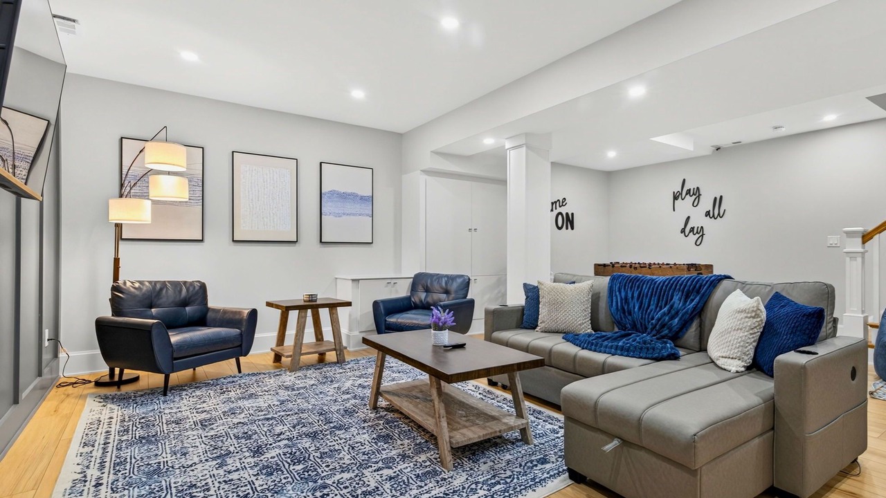 Photo of Livingroom in Somerville
