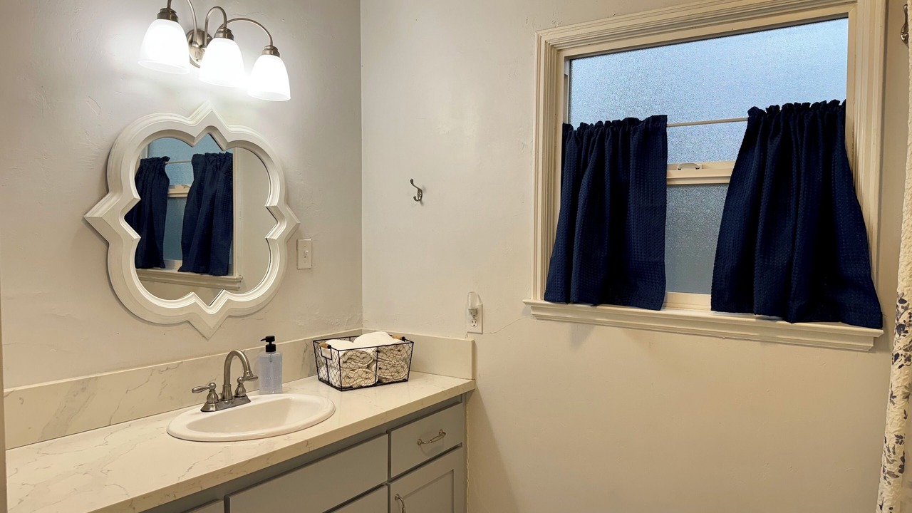 Photo of Bathroom in Hanford