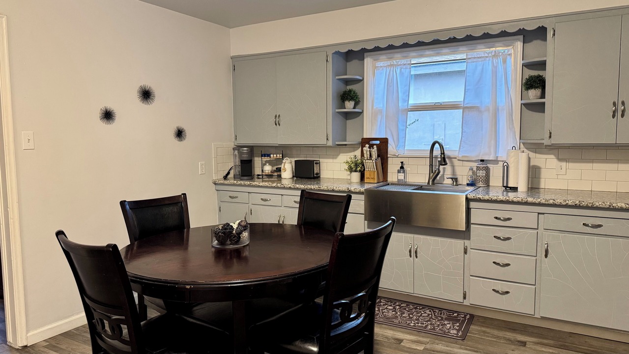 Photo of Kitchen in Hanford
