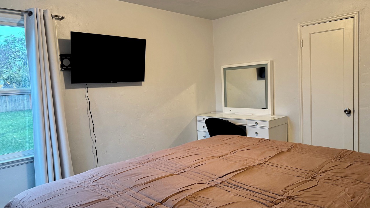 Photo of Bedroom in Hanford