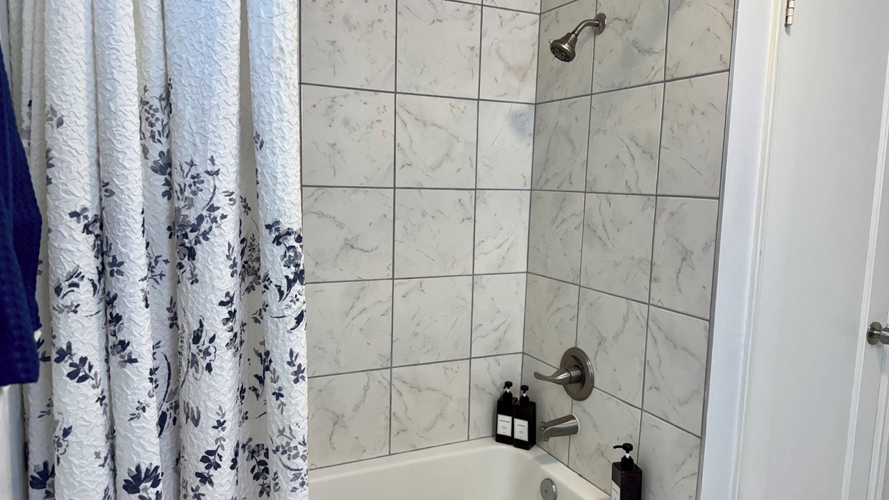Photo of Bathroom in Hanford
