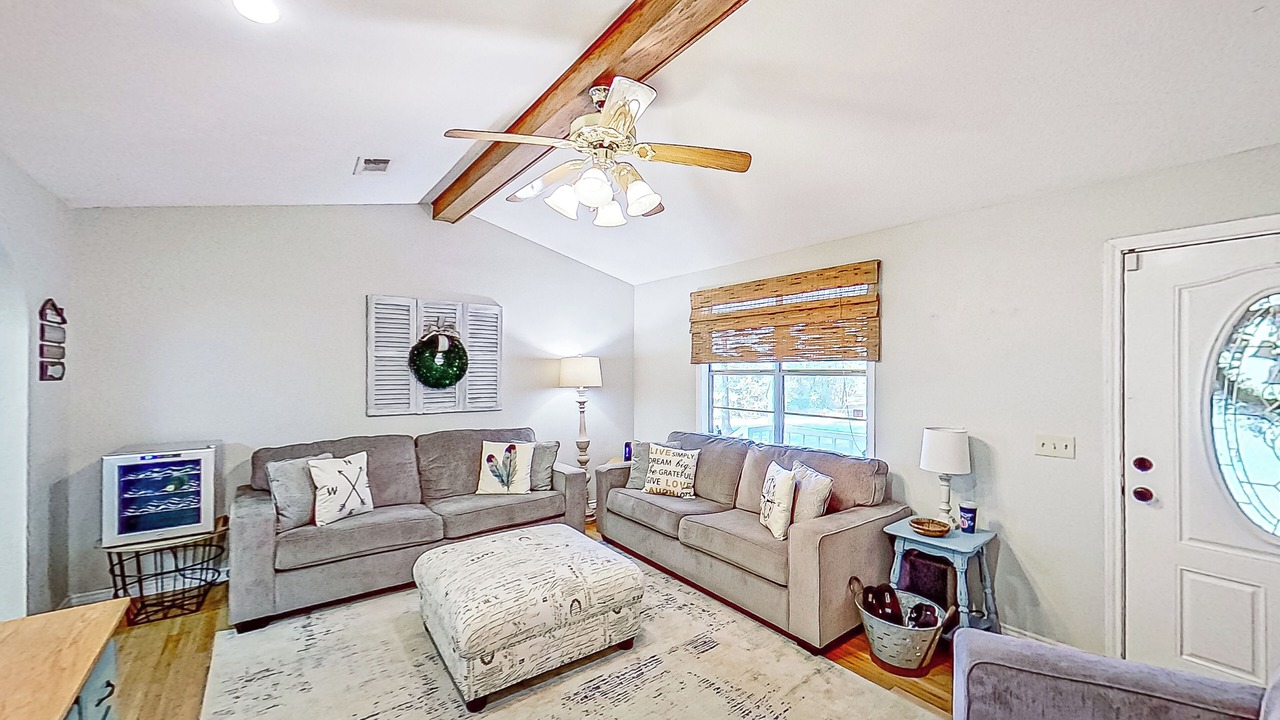 Photo of Livingroom in San Augustine