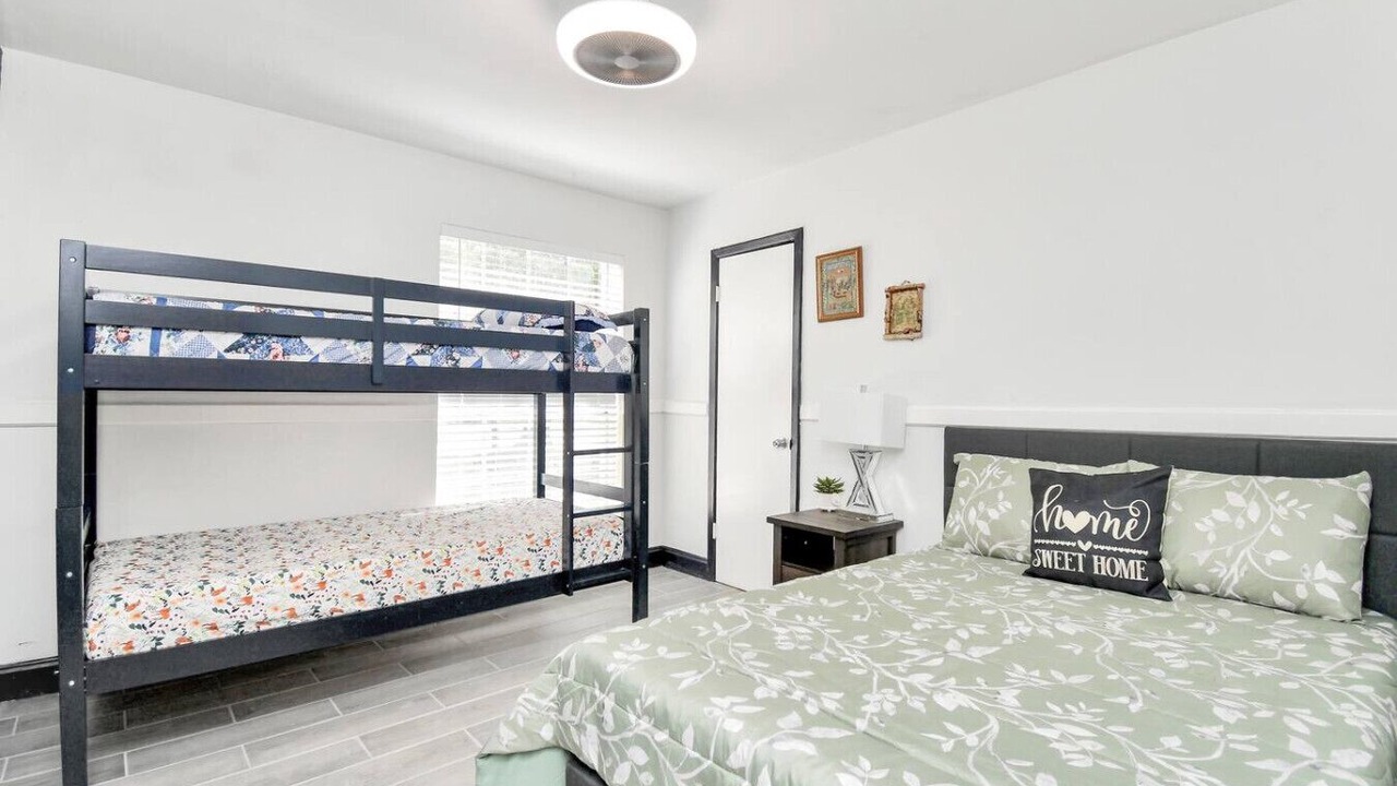 Photo of Bedroom in Clodine