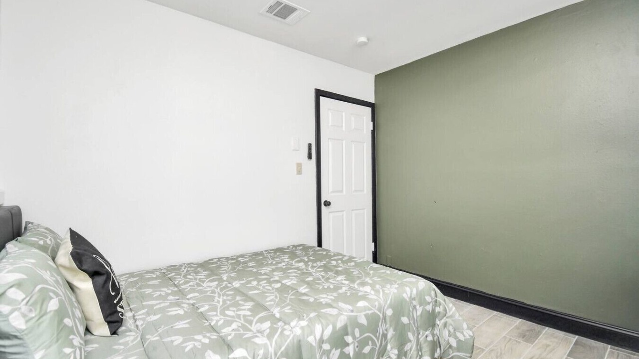 Photo of Bedroom in Clodine