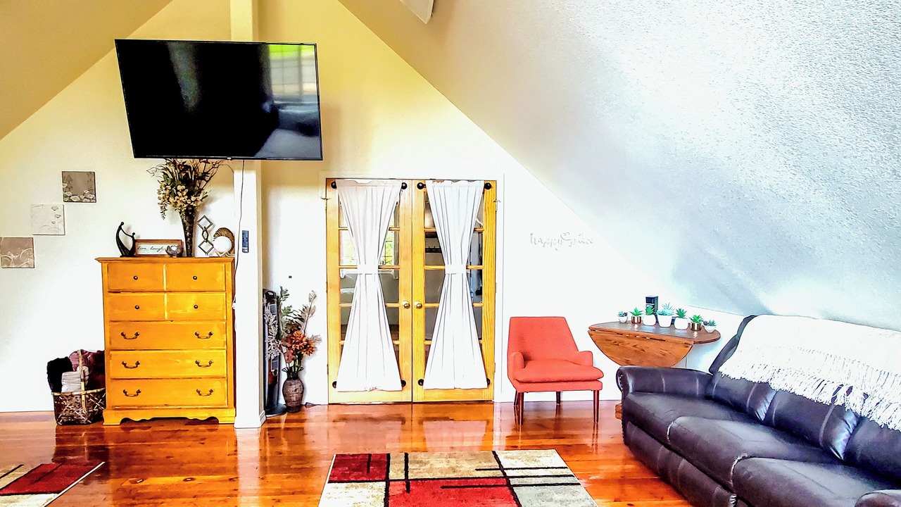 Photo of Livingroom in Cave Junction
