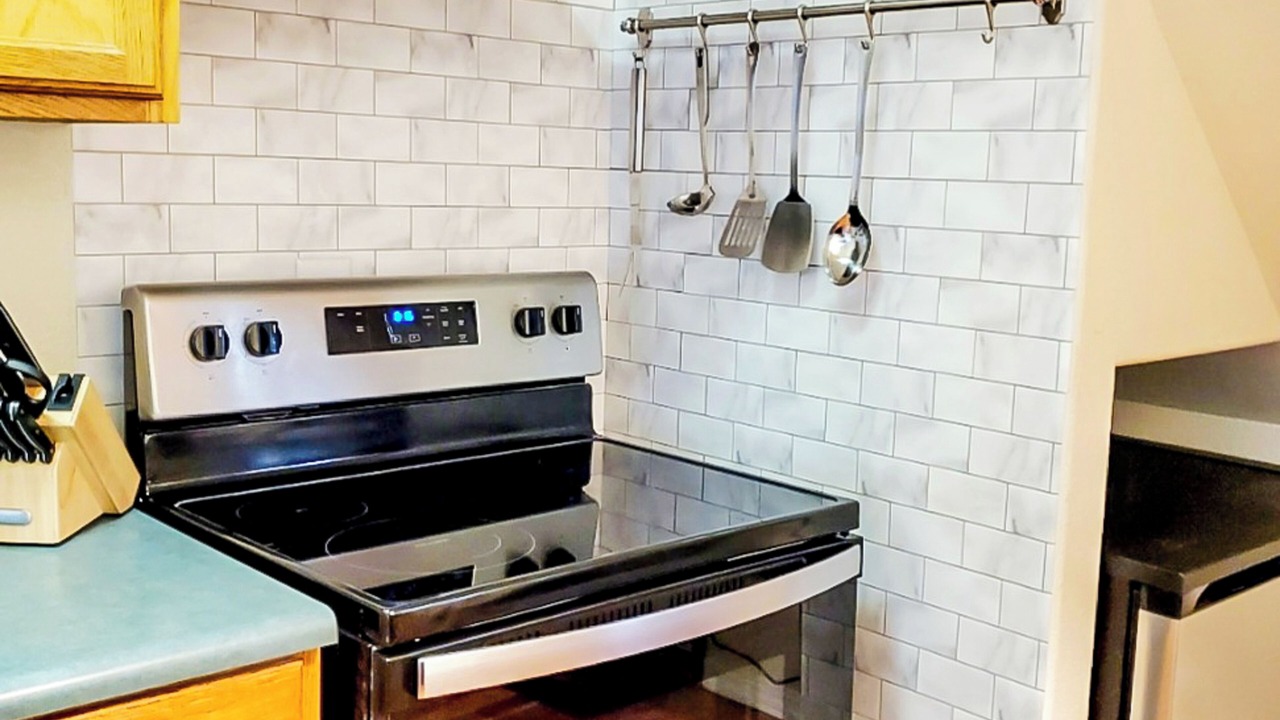Photo of Kitchen in Cave Junction
