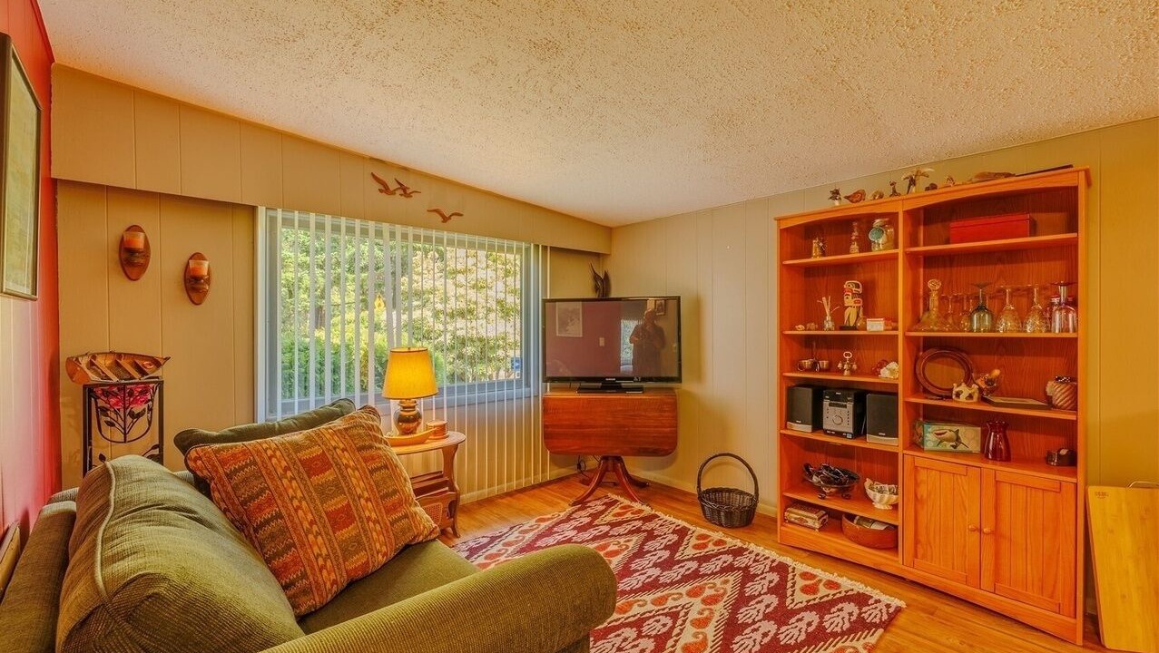 Photo of Livingroom in Birch Bay