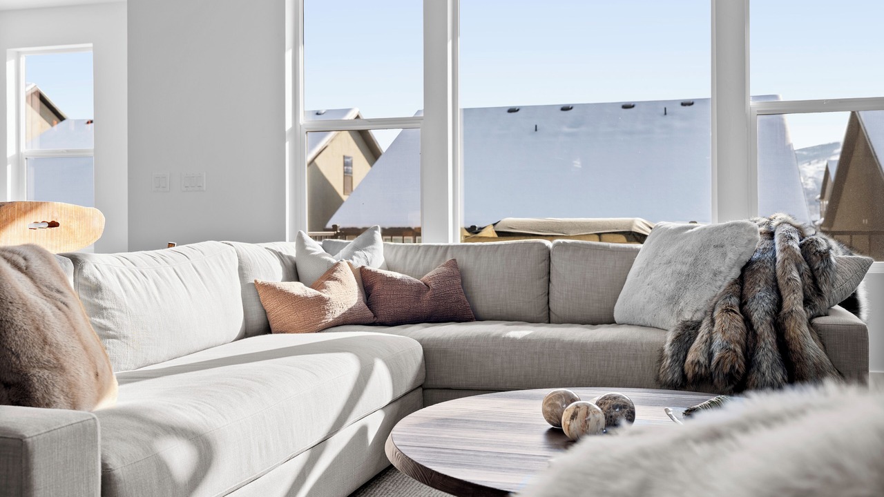Photo of Livingroom in Mountain Green