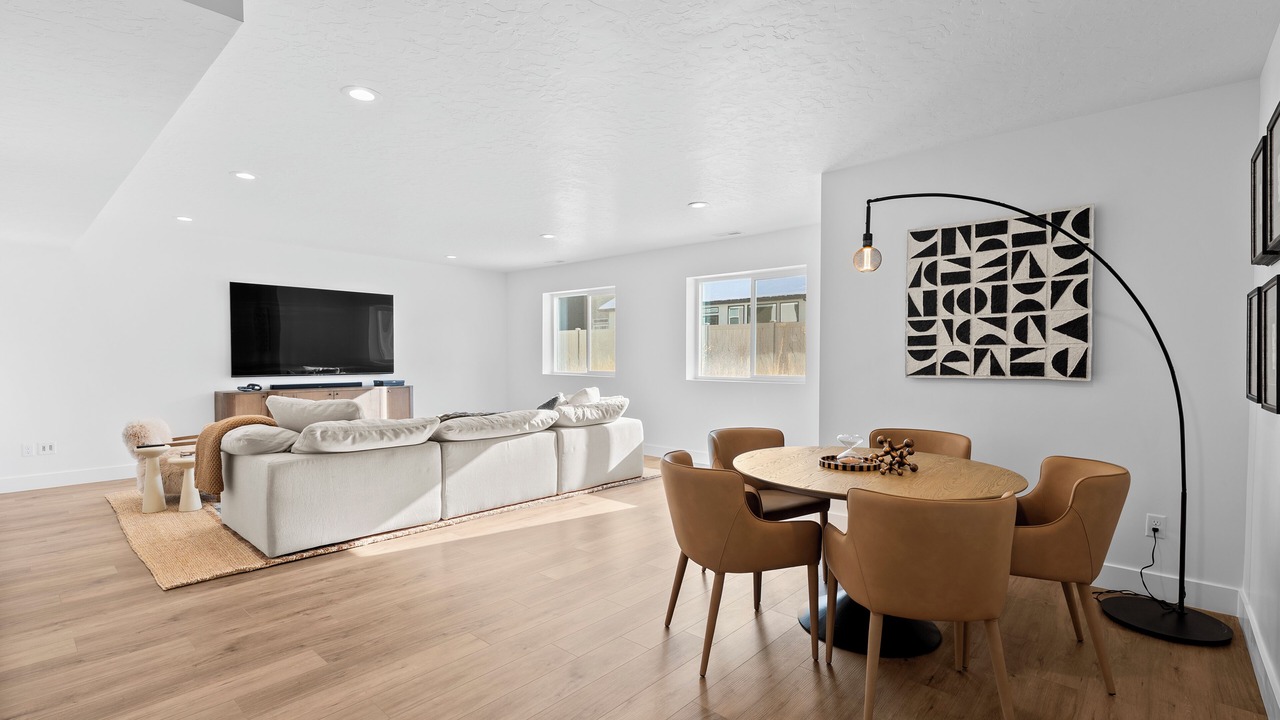 Photo of Livingroom in Mountain Green