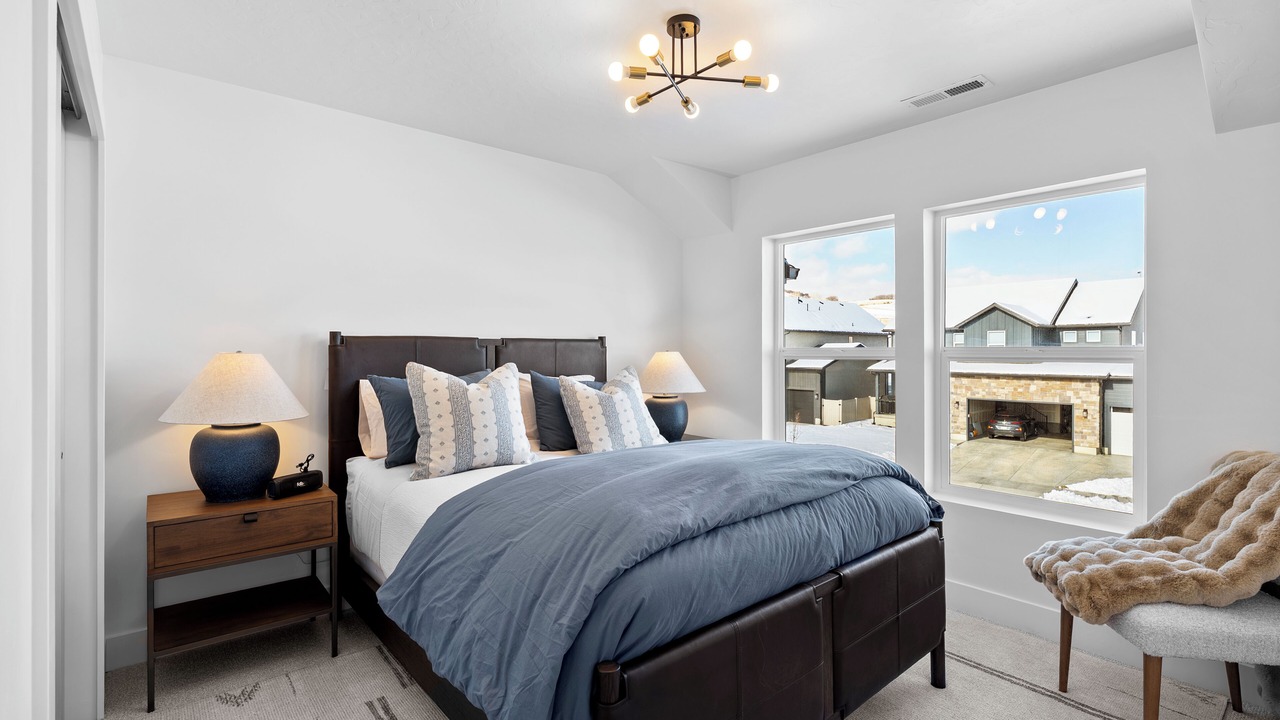 Photo of Bedroom in Mountain Green