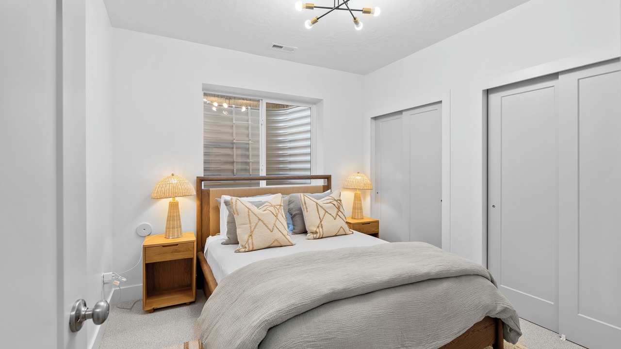 Photo of Bedroom in Mountain Green