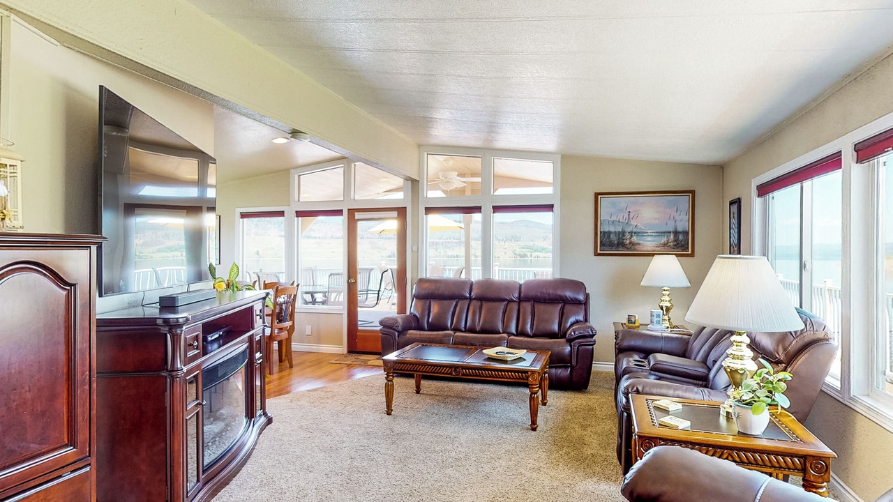 Photo of Livingroom in Davenport