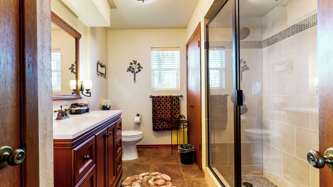 Photo of Bathroom in Kemp