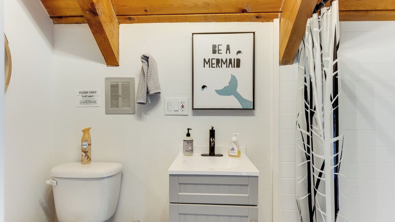Photo of Bathroom in Cathlamet