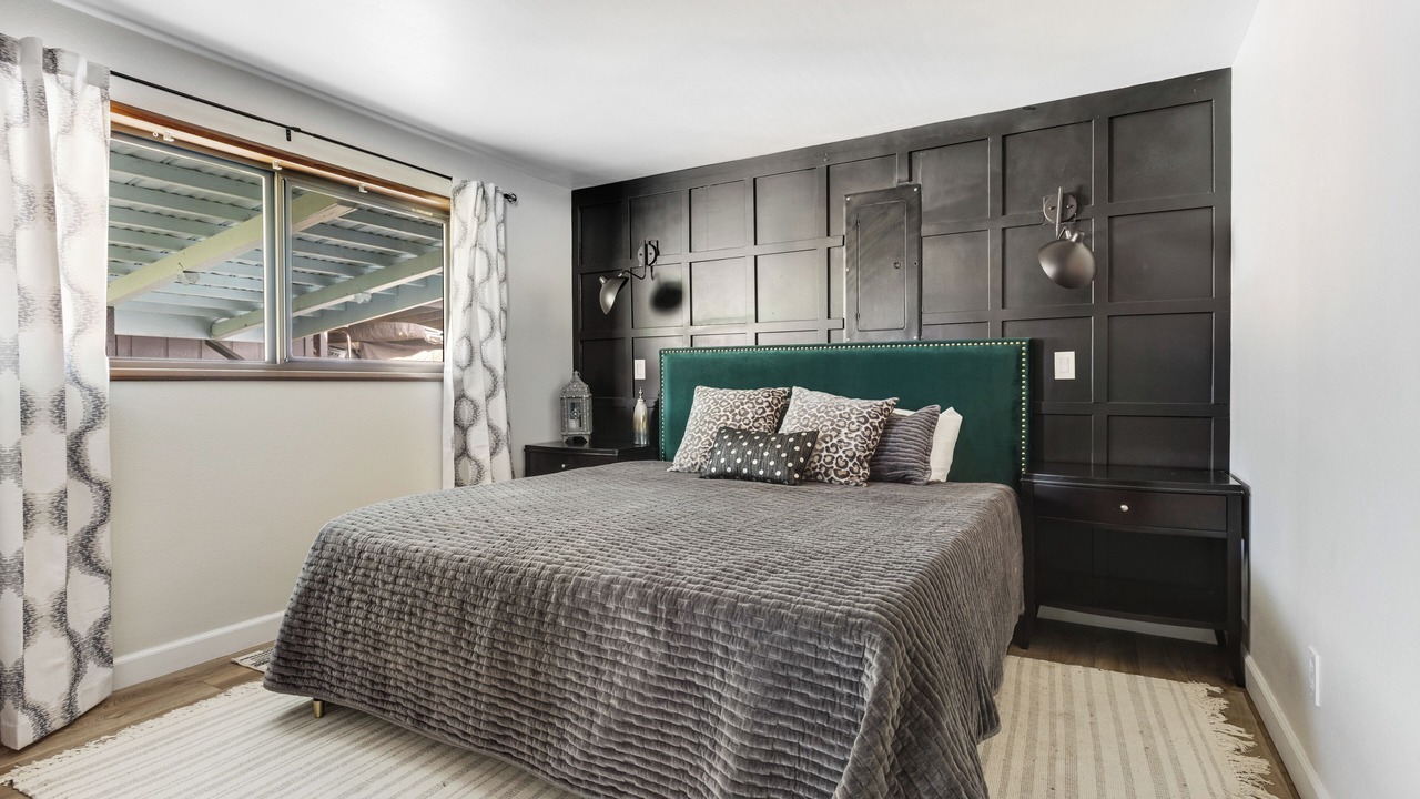 Photo of Bedroom in Cathlamet