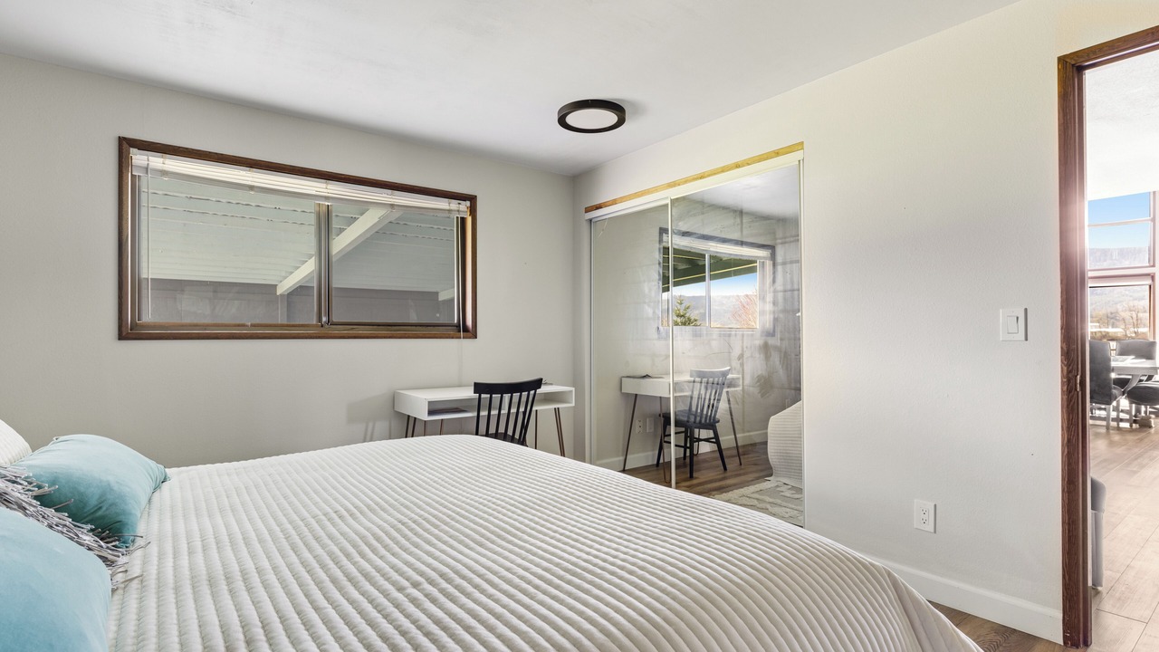 Photo of Bedroom in Cathlamet