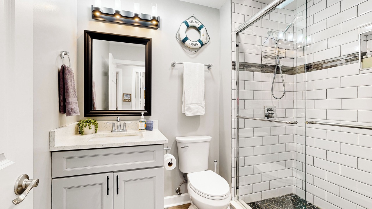 Photo of Bathroom in Channel Lake