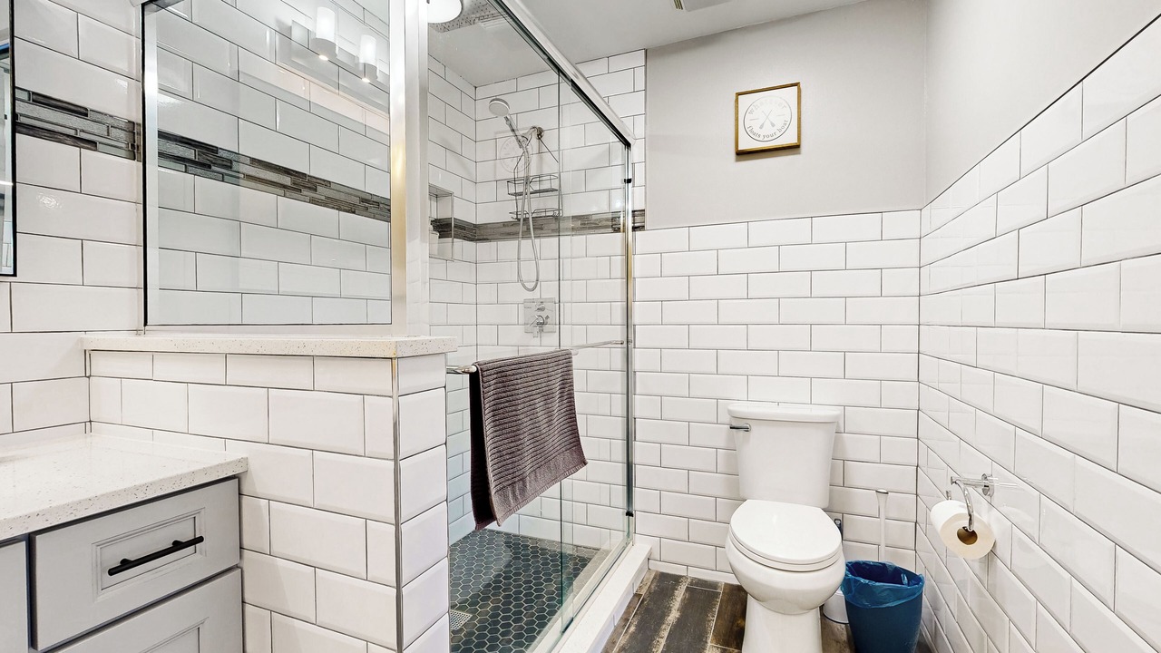 Photo of Bathroom in Channel Lake