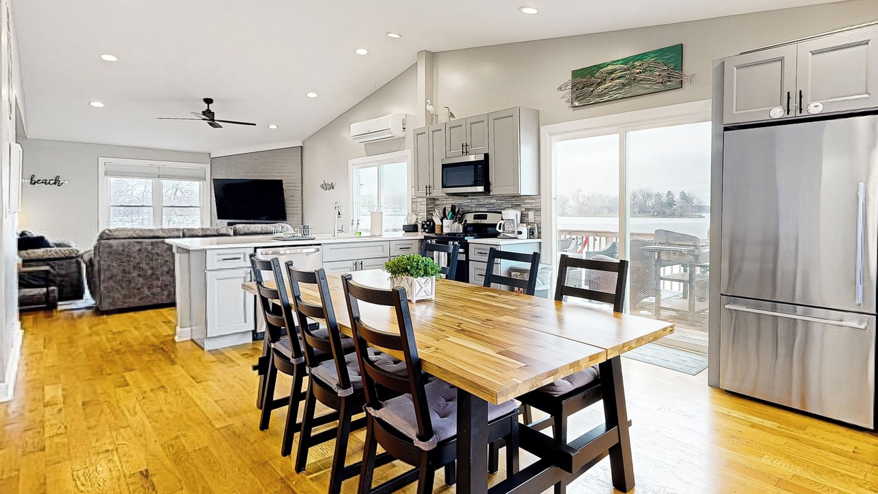 Photo of Kitchen in Channel Lake