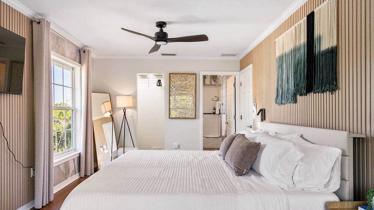 Photo of Bedroom in Bay Isle