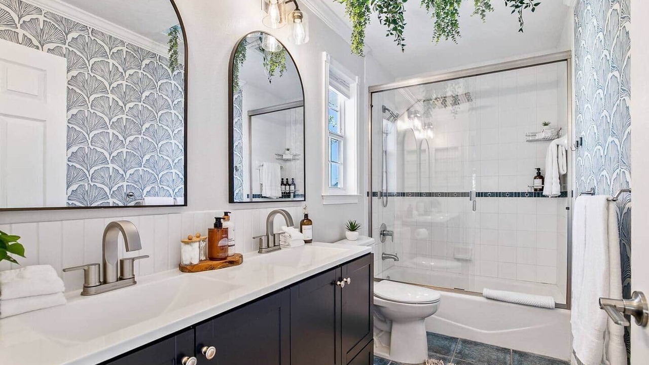 Photo of Bathroom in Bay Isle