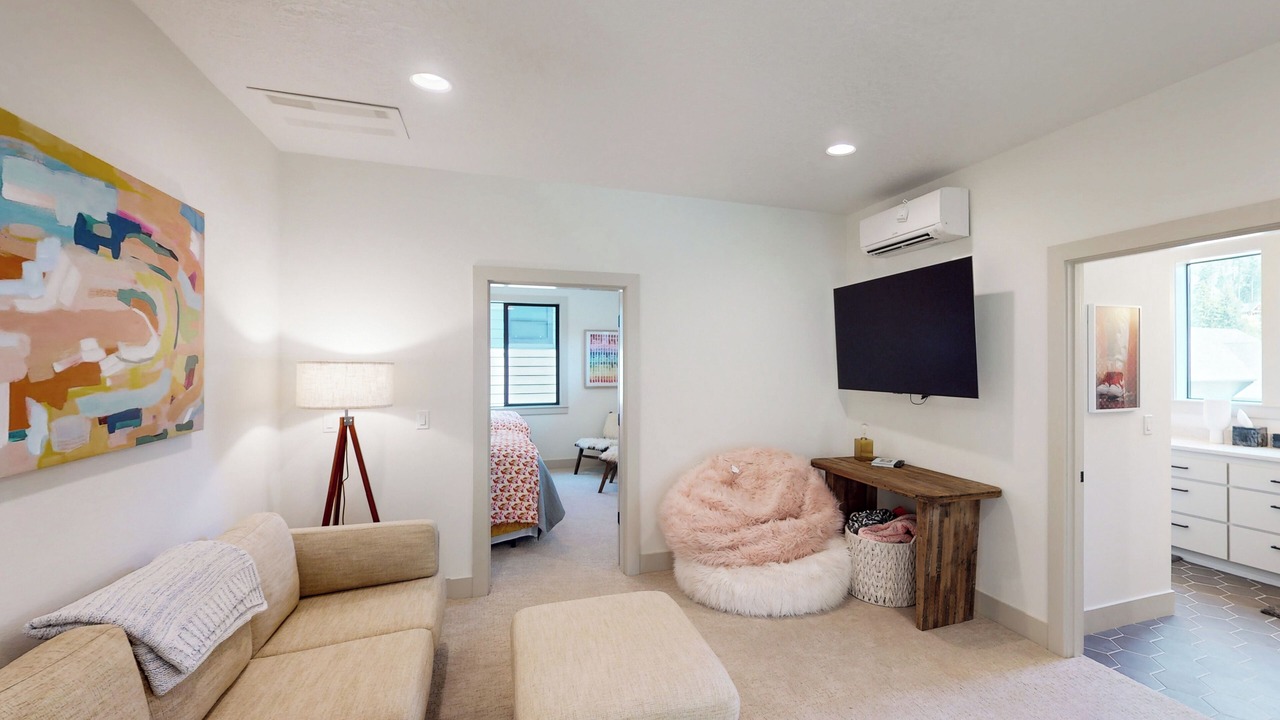 Photo of Livingroom in Detroit