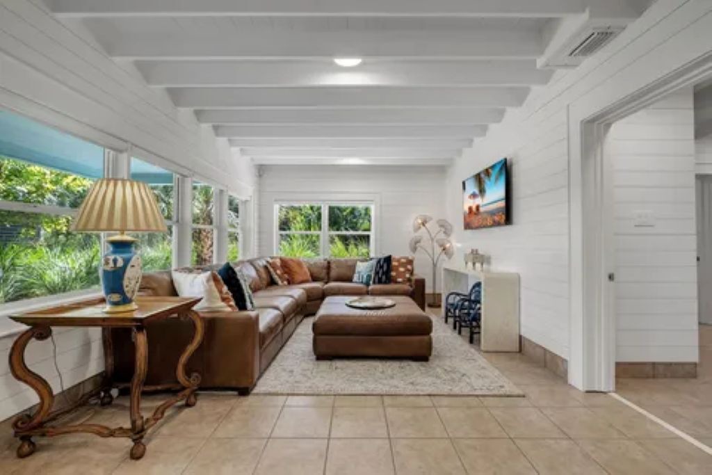 Photo of Livingroom in Alligator Point