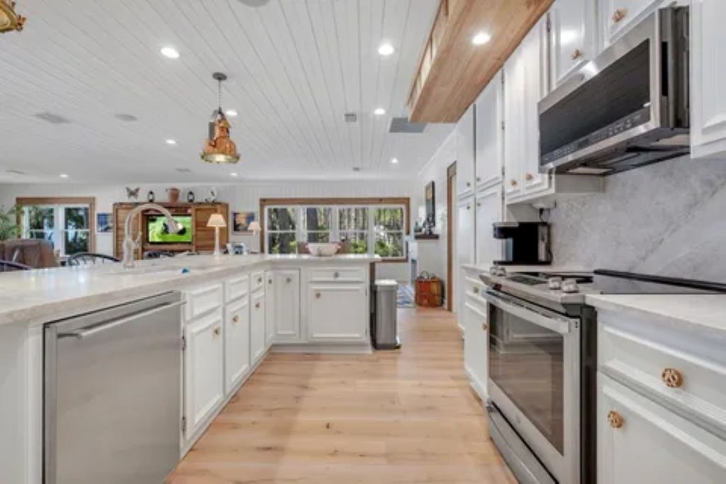 Photo of Kitchen in Alligator Point