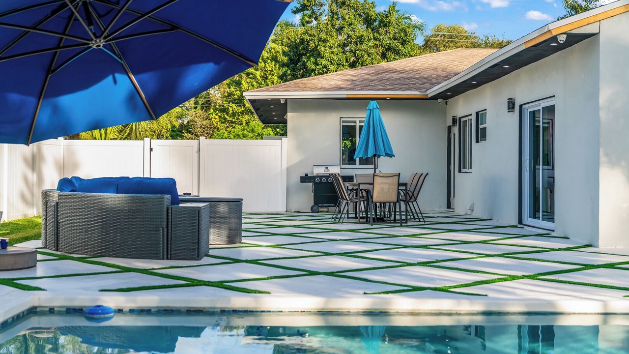 Photo of Outdoor in North Miami