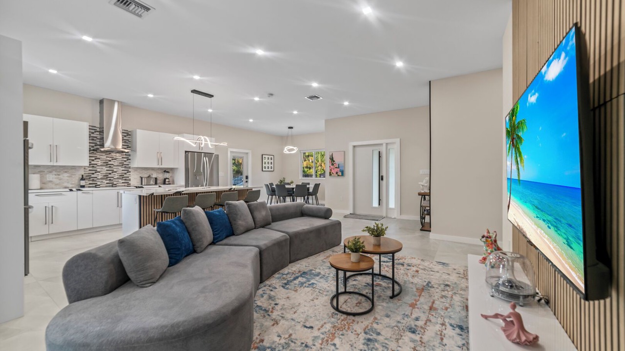 Photo of Livingroom in North Miami