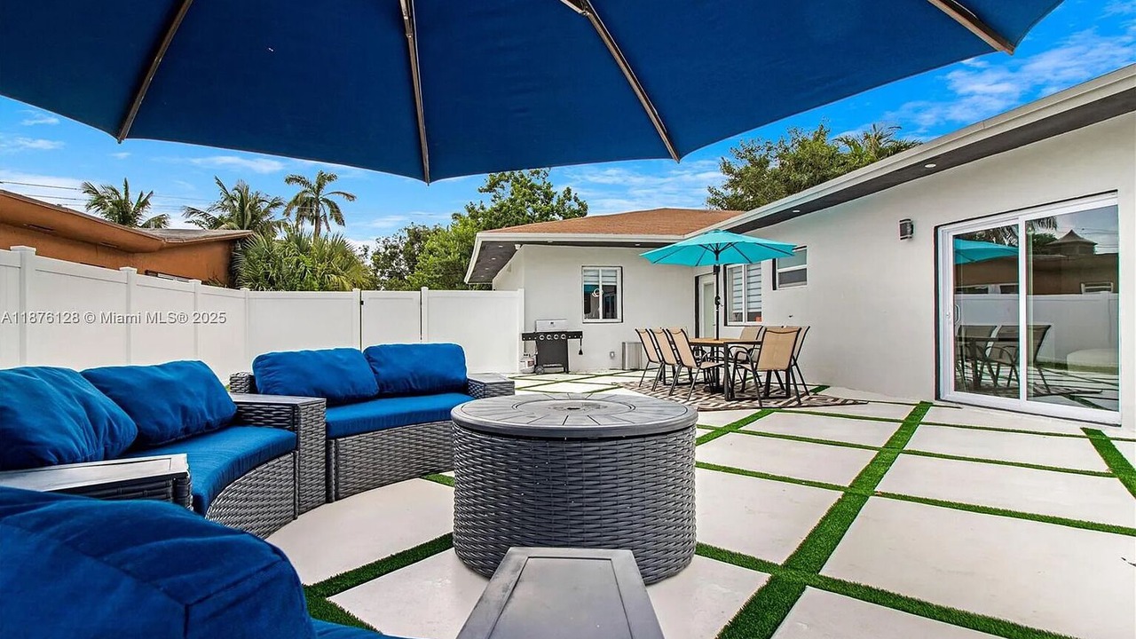 Photo of Outdoor in North Miami